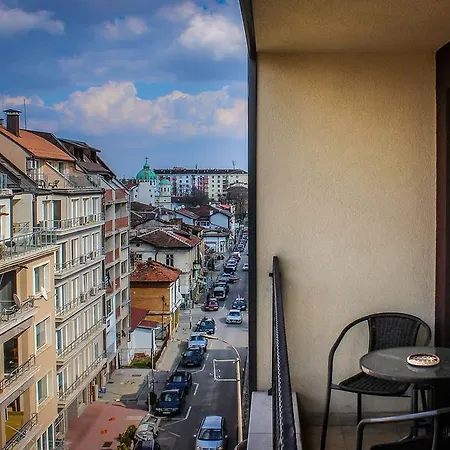 Apartment Art Gallery Vacation *